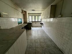 Jurong East Street 21 (D22), Shop House #593456541
